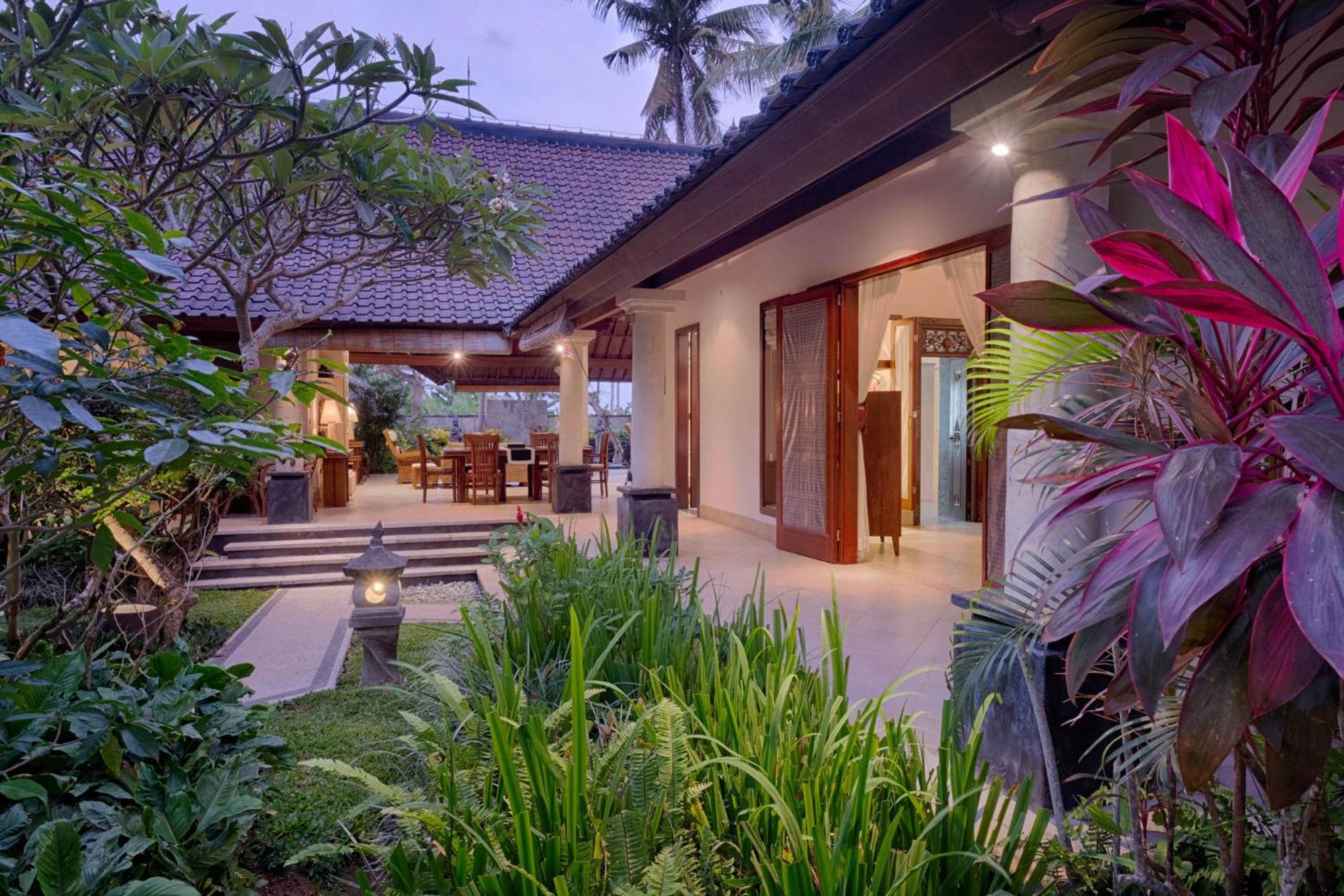 Kutus Kutus Saba Beach Villa Jogyakarta Zewnętrze zdjęcie