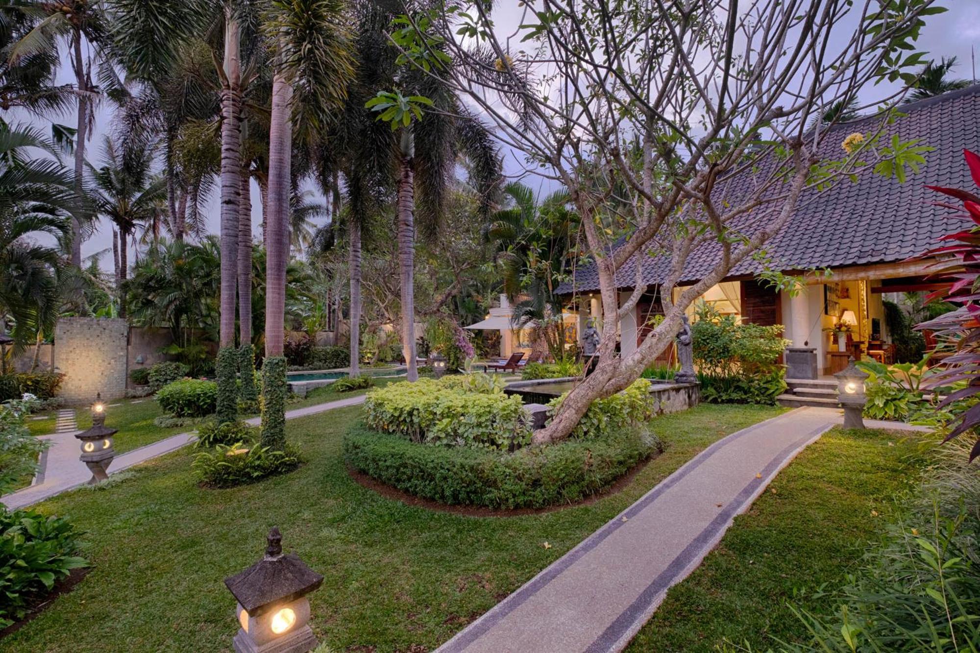 Kutus Kutus Saba Beach Villa Jogyakarta Zewnętrze zdjęcie