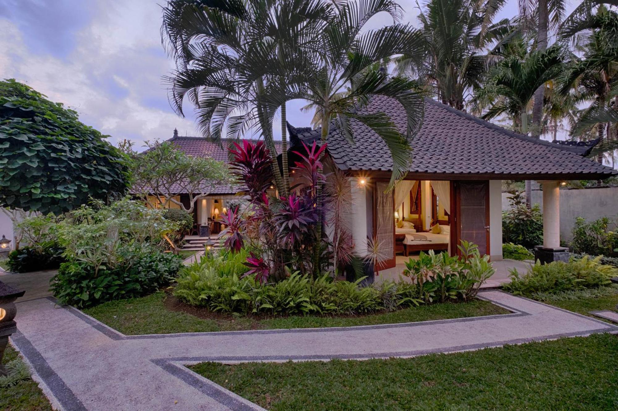 Kutus Kutus Saba Beach Villa Jogyakarta Zewnętrze zdjęcie