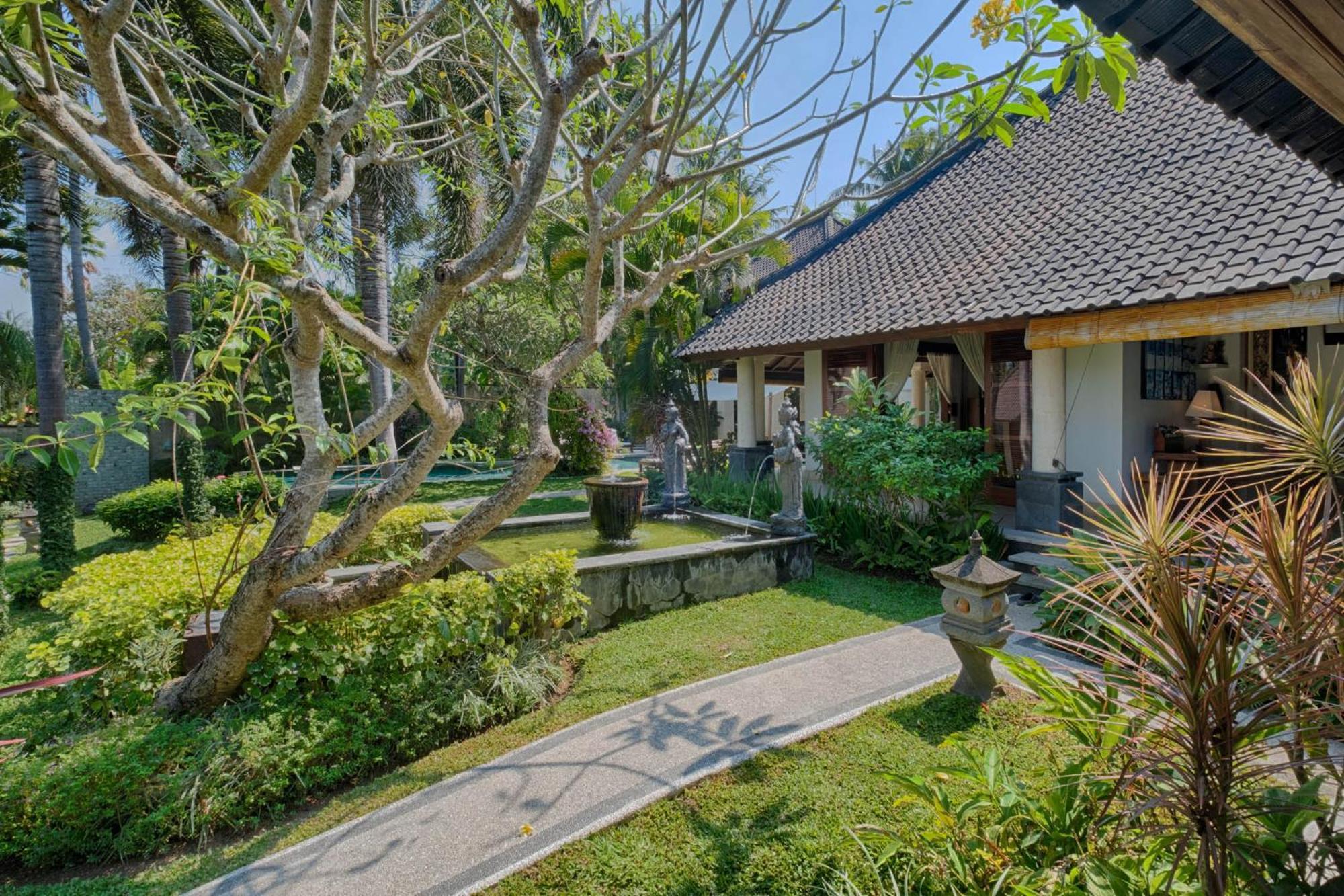 Kutus Kutus Saba Beach Villa Jogyakarta Zewnętrze zdjęcie