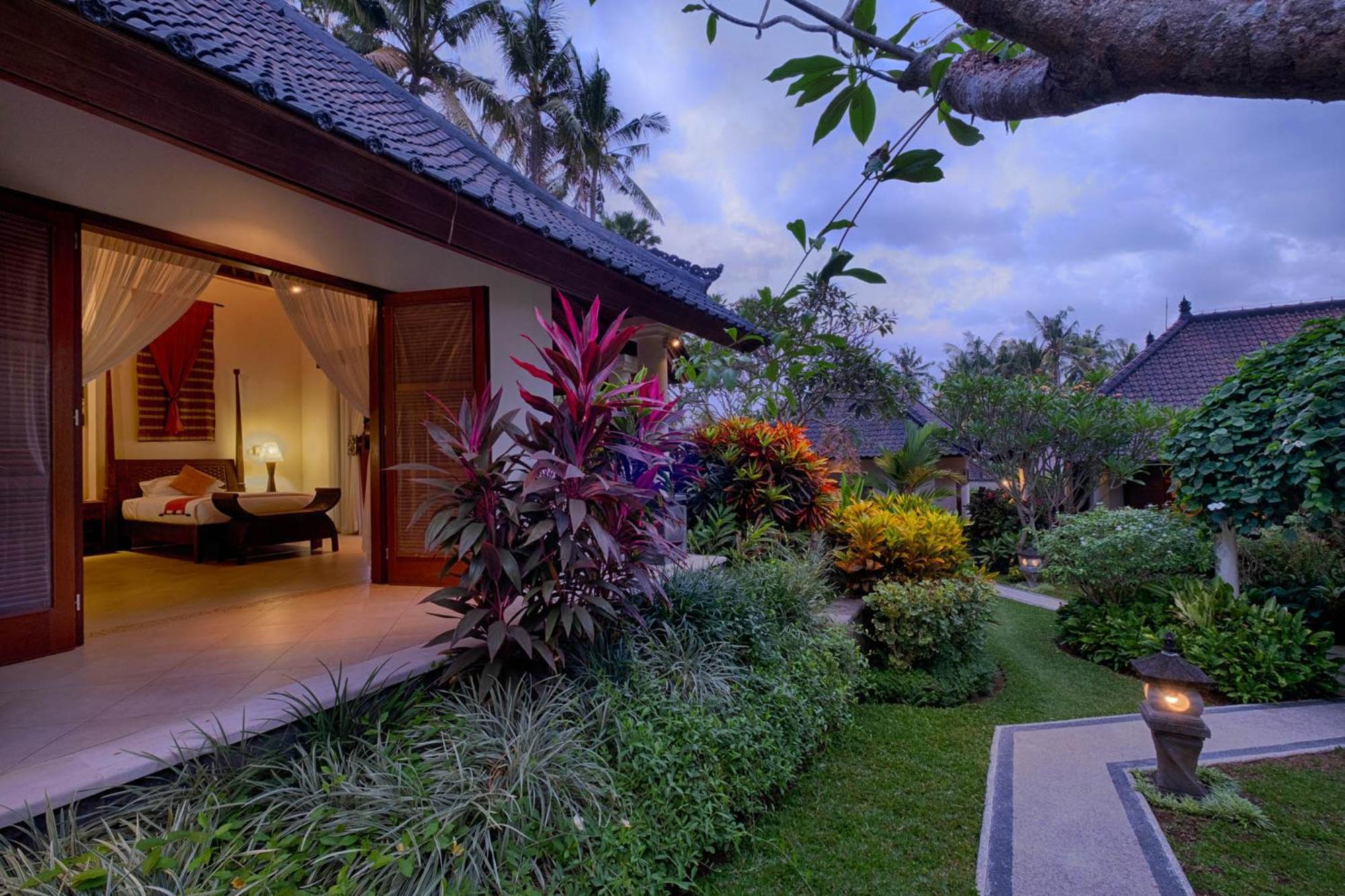 Kutus Kutus Saba Beach Villa Jogyakarta Zewnętrze zdjęcie